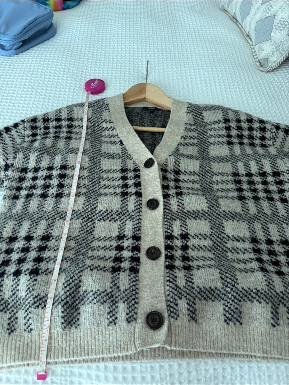 Rails Beige and Black Patterned V-Neck Cardigan - Picture 5 of 6